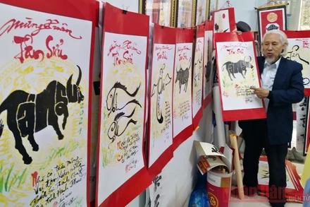 Nhà thư pháp Lê Thiên Lý và các bức thư pháp độc đáo 