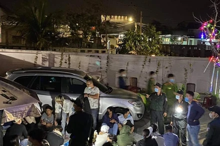 Hiện trường vụ đánh xóc đĩa.