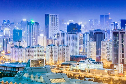 Lung linh đêm Hà Nội. Ảnh: VINH PHẠM