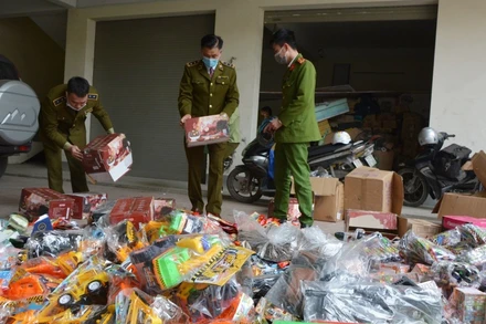 Tiêu hủy hơn 3.500 sản phẩm nguy hại