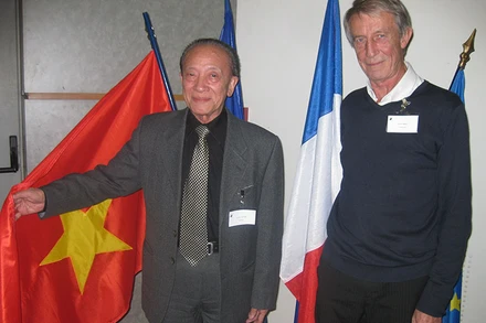 GS, TSKH Nguyễn Tài Thu, Chủ tịch Hội Châm cứu Việt Nam là bậc thầy của ngành châm cứu Việt Nam.