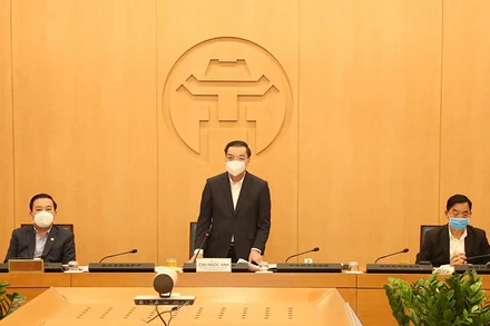 Chủ tịch UBND TP Hà Nội Chu Ngọc Anh chủ trì phiên họp trực tuyến của Ban Chỉ đạo phòng, chống Covid-19 TP Hà Nội chiều 15-2.