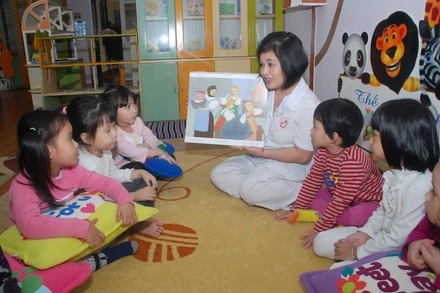 Giáo viên mầm non (Ảnh: DUY LINH)