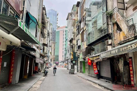 Hà Nội trong ngày đầu đóng cửa quán ăn đường phố, trà đá vỉa hè