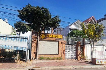 Trụ sở Công ty TNHH Địa ốc Diamond Land tại phường Xuân An, TP phan Thiết do bị can Nguyễn Quang Bình làm Giám đốc.