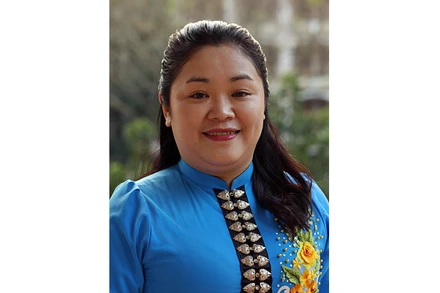 Tiếp tục coi công tác cán bộ là "then chốt của then chốt"