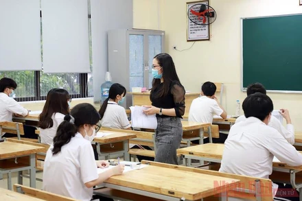 Thí sinh kỳ thi vào lớp 10 của Thành phố Hà Nội năm học 2021-2022. Ảnh: DUY LINH