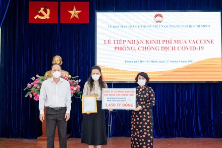 Công ty CP Bảo trợ Tập đoàn Vạn Thịnh Phát ủng hộ phòng chống dịch Covid-19.