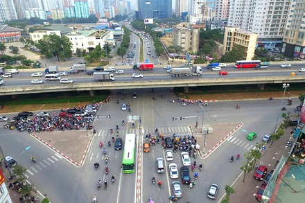 Nút giao Lê Văn Lương - Tố Hữu nhìn từ trên cao.