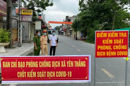 Nam Định dỡ bỏ phong tỏa các khu dân cư sau 21 ngày không phát sinh ca mắc Covid-19 mới trong cộng đồng.