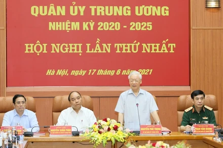 Đồng chí Nguyễn Phú Trọng, Tổng Bí thư, Bí thư Quân ủy Trung ương phát biểu tại Hội nghị.