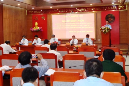 Quang cảnh buổi tọa đàm.