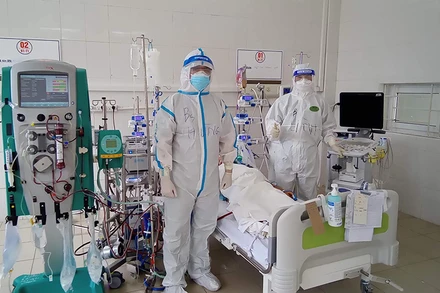 Can thiệp ECMO cho bệnh nhân nặng. 