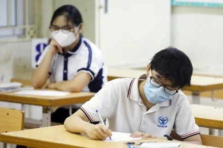 Thí sinh kỳ thi vào lớp 10 năm 2021. Ảnh: DUY LINH