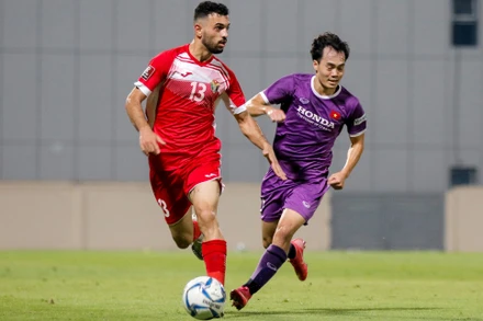 Hàng công ĐT Việt Nam có ngày thi đấu khó khăn. (Ảnh: JFA)