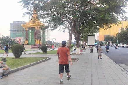 Người dân Phnom Penh tập thể dục, nâng cao thể lực trong mùa dịch