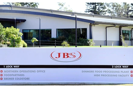 JBS, công ty chế biến thịt lớn nhất thế giới đang bị tấn công mạng.