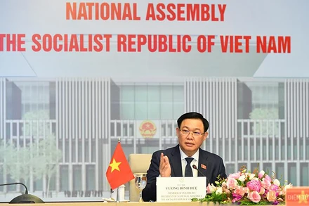 Chủ tịch Quốc hội Vương Đình Huệ phát biểu tại buổi hội đàm. Ảnh: Duy Linh