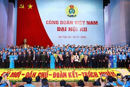 Ra mắt Ban Chấp hành Tổng LĐLĐVN khóa XII nhiệm kỳ 2018-2023.