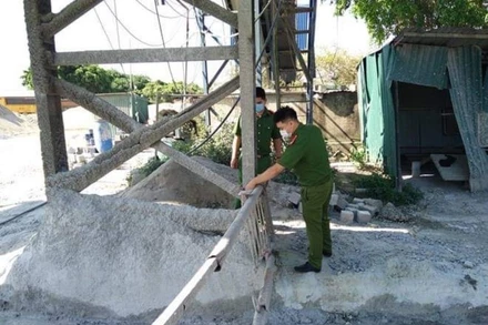 Cưỡng chế, xử lý nghiêm những công trình lấn chiếm lòng sông