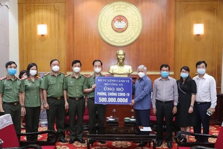 Hơn 3.500 tỷ đồng ủng hộ và đăng ký ủng hộ Quỹ vaccine phòng, chống Covid-19.