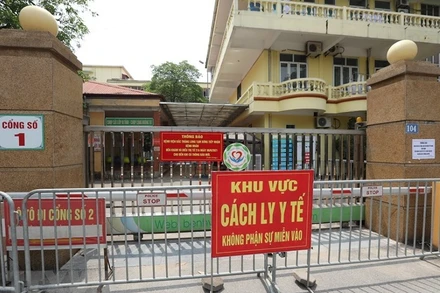 Bệnh viện đa khoa Bắc Thăng Long đã tạm dừng tiếp nhận bệnh nhân để phòng, chống dịch Covid-19. (Ảnh: TTXVN)