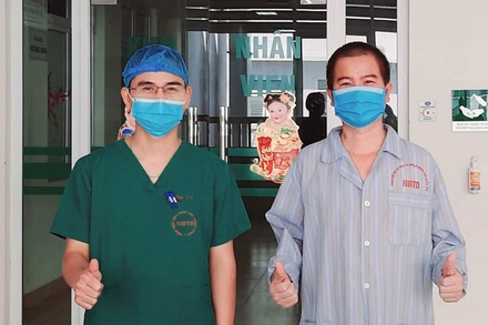 Bệnh nhân bình phục sau nhiều ngày can thiệp ECMO.