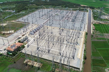 Toàn cảnh Trạm biến áp 500 kV Dốc Sỏi. (ẢNH: QUANG THẮNG)