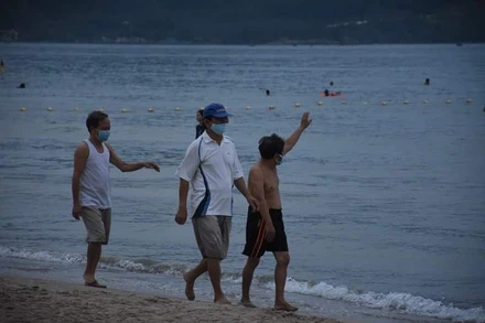 Sáng nay, Đà Nẵng mở biển trở lại