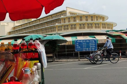 Người lao động ở Phnom Penh gặp nhiều khó khăn do đại dịch Covid-19.
