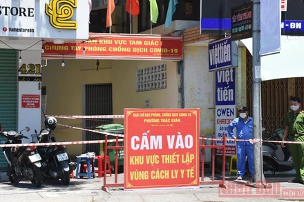 Các khu vực phong tỏa trên đường Lê Duẩn được thiết lập.
