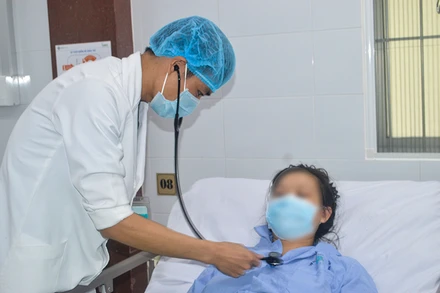 Sản phụ 28 tuổi sau khi được cấp cứu lấy thai đã ổn định.