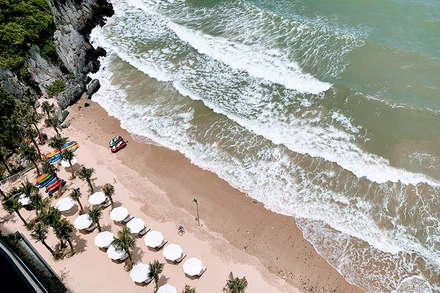 Các khu, điểm du lịch được hoạt động trở lại nhưng chỉ phục vụ cho người đang sinh sống và làm việc tại Hải Phòng và phải tuân thủ các quy định về phòng, chống dịch bệnh.