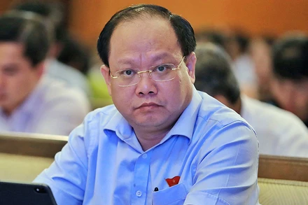 Bị can Tất Thành Cang.