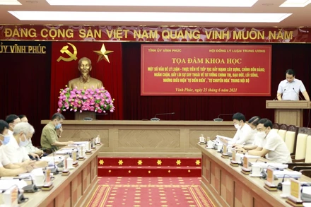 Toàn cảnh tọa đàm.