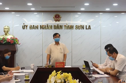 Phó Chủ tịch Ủy ban nhân dân tỉnh Sơn La Phạm Văn Thủy chỉ đạo tại cuộc họp Thường trực Ban Chỉ đạo phòng, chống Covid-19 tỉnh Sơn La.