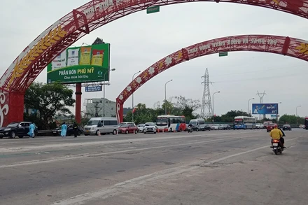 Chốt kiểm dịch liên ngành ra vào tỉnh Thái Bình hoạt động chưa hiệu quả, làm sót lọt lái, phụ xe khách đường dài nhiễm bệnh vào địa bàn.