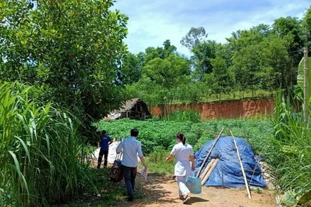 Bệnh nhân vừa về quê ở xã Kiên Thọ, huyện Ngọc Lặc để cách ly tại nhà lại tái dương tính với Covid-19