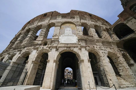 Đấu trường Colosseum mở cửa phần ngầm đón du khách tham quan