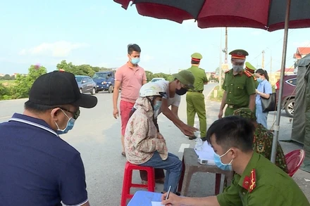 Hưng Yên ghi nhận 12 ca dương tính SARS-CoV-2