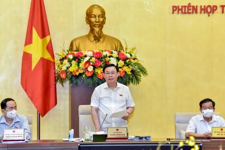 Chủ tịch Quốc hội Vương Đình Huệ phát biểu bế mạc phiên họp.