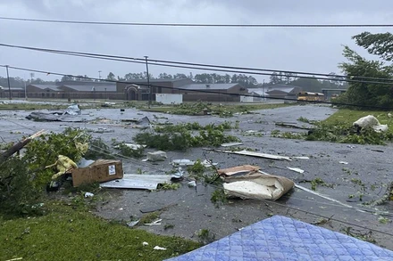 Áp thấp nhiệt đới Claudette tràn vào miền đông nam nước Mỹ. (Ảnh: AP)