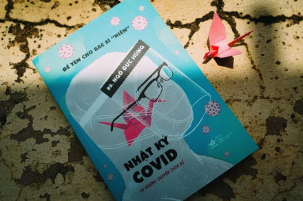 Tập bút ký "Nhật ký Covid". Ảnh; Nhã Nam