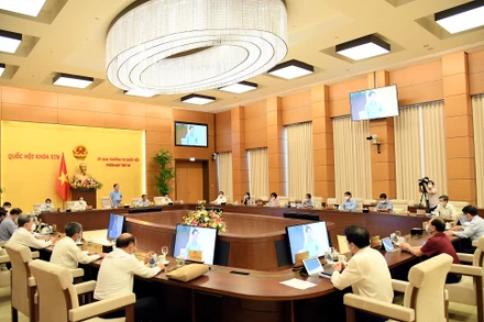 Quang cảnh buổi họp. 