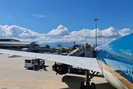 Nghệ An tìm hành khách đi chung chuyến bay với hai ca nhiễm Covid-19 ở Hà Tĩnh