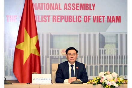 Chủ tịch Quốc hội Vương Đình Huệ phát biểu tại buổi hội đàm với Chủ tịch Nhân đại Trung Quốc Lật Chiến Thư.