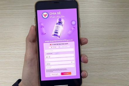 Trang web của Quỹ vaccine phòng chống Covid-19 với giao diện di động, thuận tiện cho người dân ủng hộ vào Quỹ.