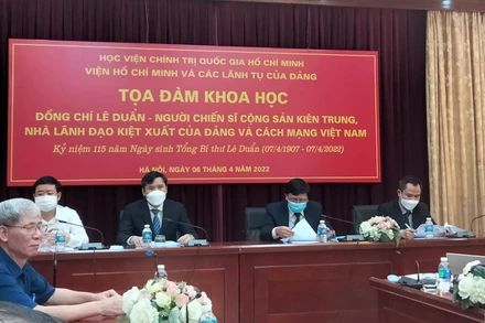 Quang cảnh tọa đàm.