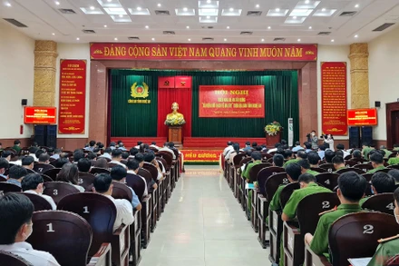 Toàn cảnh Hội nghị.