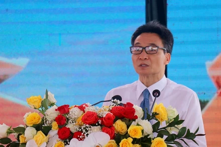 Phó Thủ tướng Vũ Đức Đam phát biểu tại buổi lễ.